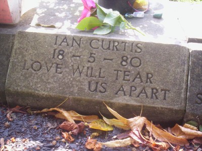 ian-curtis-gravestone